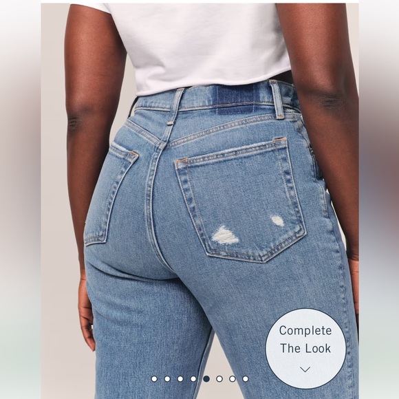 Curve Love Ultra High Rise 90s Straight Jeans with Criss-Cross Waist - Picture 4 of 7